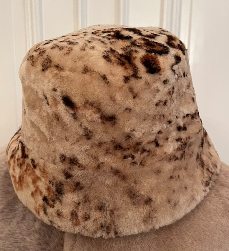 Buckethat in Shearling