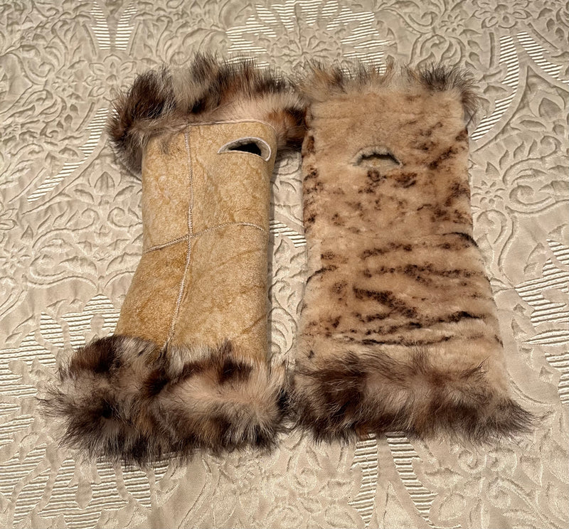 Wrist warmers in sheepskin - A little longer variant